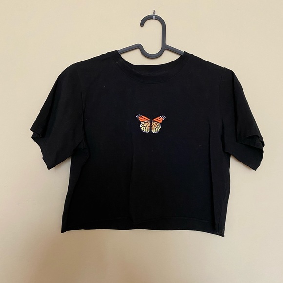 Cute butterfly shirt 🦋 - Picture 1 of 1